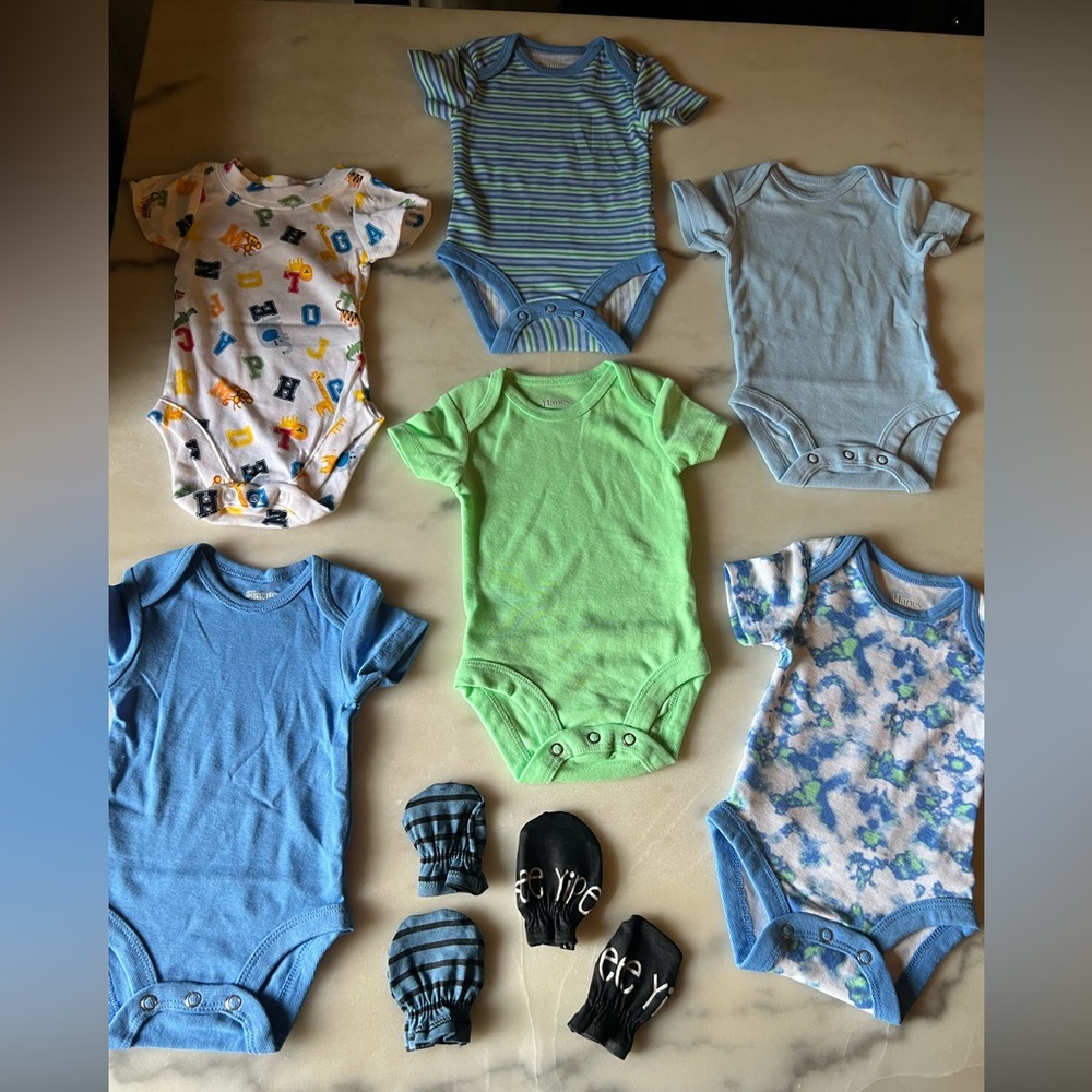🌟Hanes Assorted Baby onesie Set